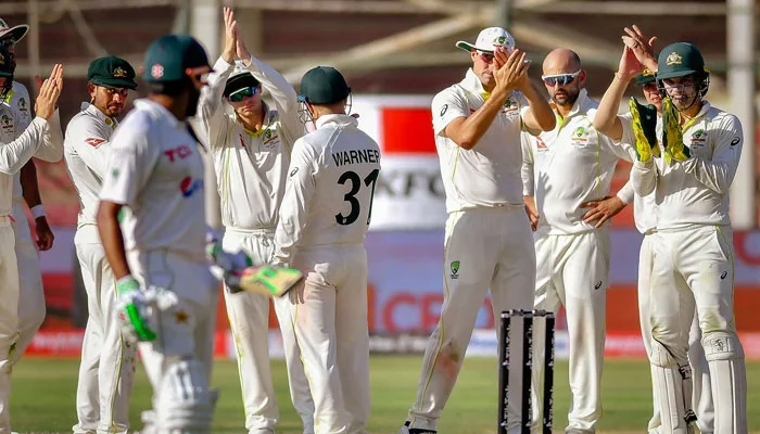 Pakistan wins toss, bowls 2nd Test against Australia