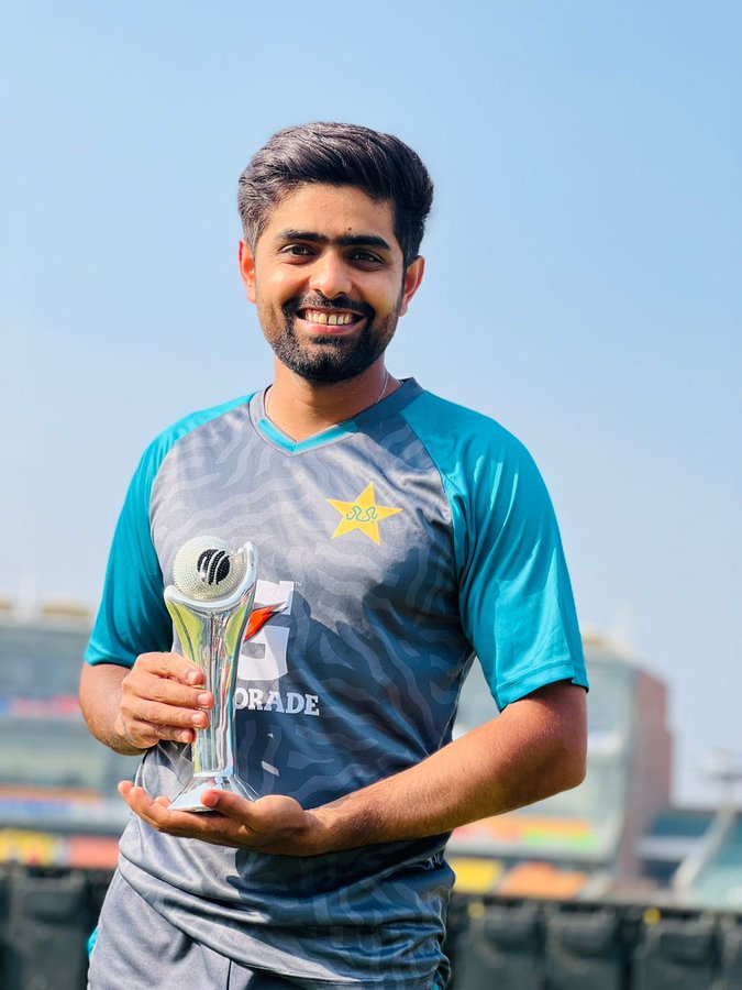 Pakistani Cricketers recieve ICC Trophies