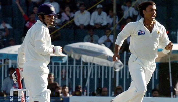 Virender Sehwag calls Shoaib Akhtar's bowling 'illegal'