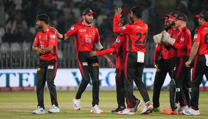 Qalandars defeats Gladiators to register first win in PSL 10