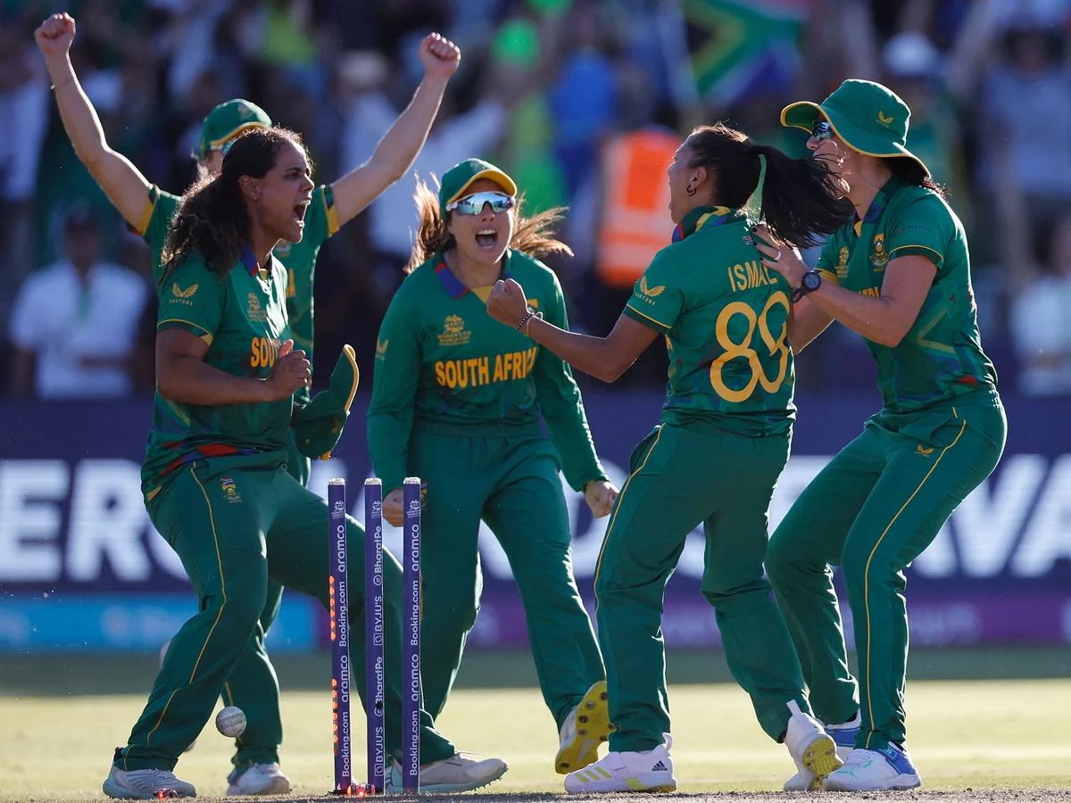 De Klerk, Wolvaardt Lead Proteas Comeback