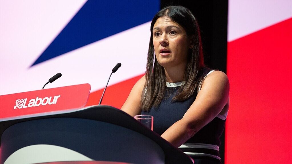 The UK government prepares a ban on sponsorship by unlicensed bookmakers